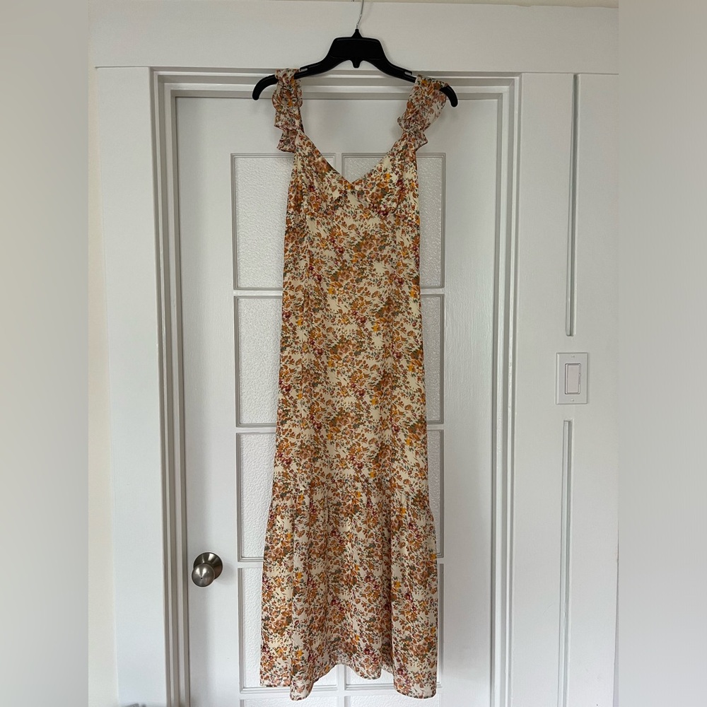 Pretty floral dress, perfect for summer weddings